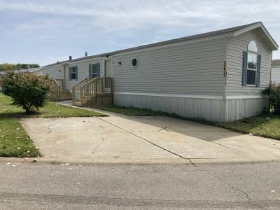 Photo 2 of 10 of home located at 3272 Oak Point Crossing Warsaw, IN 46580