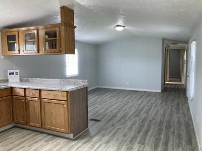 Photo 4 of 10 of home located at 3272 Oak Point Crossing Warsaw, IN 46580