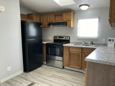 Photo 5 of 10 of home located at 3272 Oak Point Crossing Warsaw, IN 46580