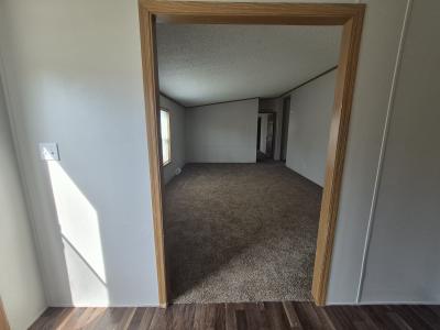 Photo 4 of 6 of home located at 7022 Autumn Chase Fort Wayne, IN 46818