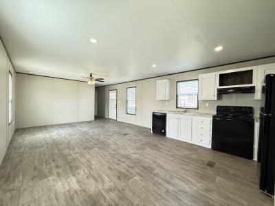 Photo 2 of 24 of home located at 204 Linda #Ln204 Conroe, TX 77301