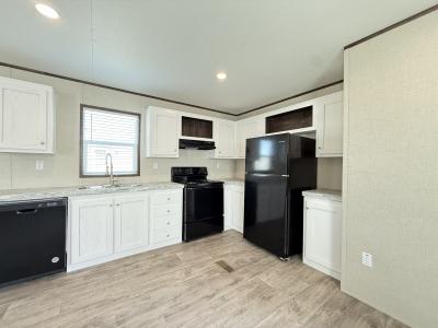 Photo 3 of 24 of home located at 204 Linda #Ln204 Conroe, TX 77301