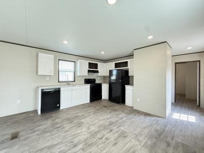 Photo 4 of 24 of home located at 204 Linda #Ln204 Conroe, TX 77301
