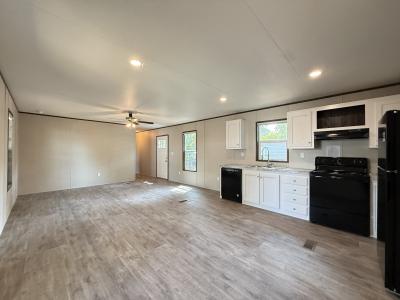 Photo 5 of 19 of home located at 127 Peggy #Pg127 Conroe, TX 77301