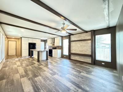 Photo 5 of 28 of home located at 607 Toledo #To607 Conroe, TX 77301