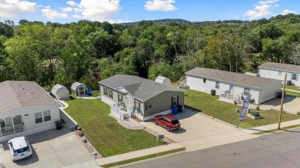 Photo 1 of 2 of home located at 1307 Scoter Duck Rd. Columbia, TN 38401
