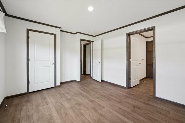2025 Colony 550EC9999M  Home