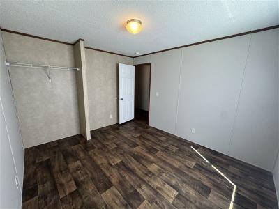 Mobile Home at 2220 Dunkelburg Rd Lot#917 Fort Wayne, IN 46819