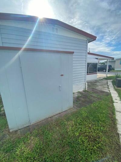 Photo 5 of 8 of home located at 508 44th Ave. E. Lot E-31 Bradenton, FL 34203