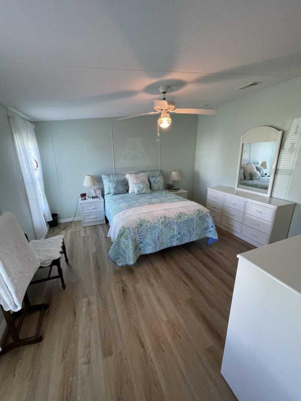 1993 Fleetwood Carr Manufactured Home