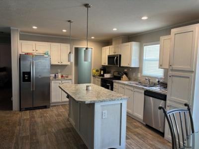 Photo 4 of 13 of home located at 43441 Bordeaux Ave #713 Sterling Heights, MI 48314