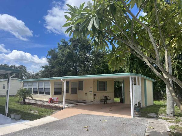Photo 1 of 2 of home located at 2550 State Road 580, Lot 294 Clearwater, FL 33761