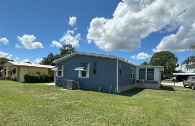 Photo 4 of 15 of home located at 114 Burma Island Rd Leesburg, FL 34788