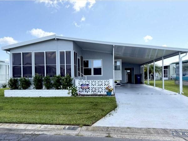 Photo 1 of 2 of home located at 270 Coconut St Bradenton, FL 34203