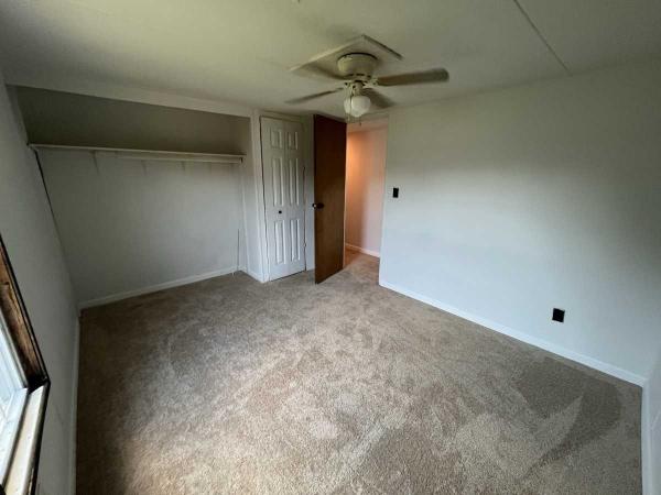 1983 Commodore Holly Park Manufactured Home