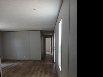 Photo 3 of 6 of home located at 194 Leah Land Bald Knob, AR 72010