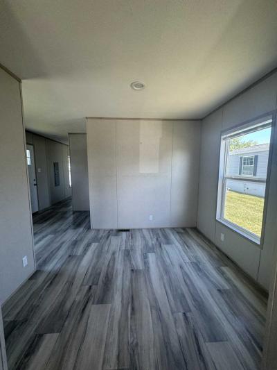 Photo 5 of 14 of home located at 8701 NE 107th Pl #310 Kansas City, MO 64157