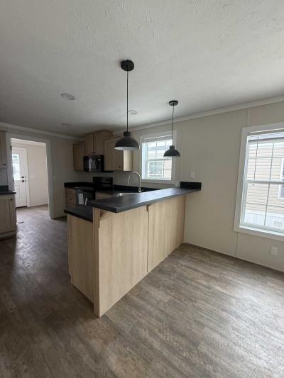 Photo 3 of 35 of home located at 4000 E 134th Street #1013 Chicago, IL 60633