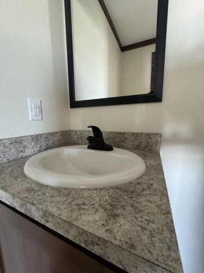 Photo 5 of 35 of home located at 4000 E 134th Street #1013 Chicago, IL 60633