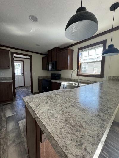 Photo 2 of 35 of home located at 4000 E 134th Street #1013 Chicago, IL 60633