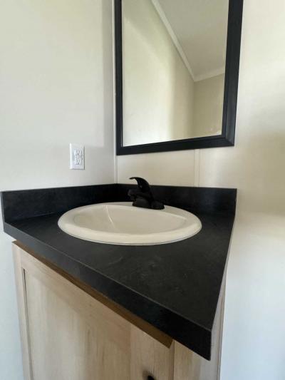 Photo 5 of 37 of home located at 4000 E 134th Street #1011 Chicago, IL 60633
