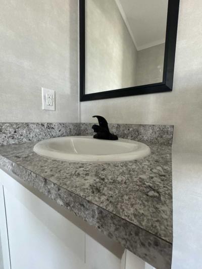 Photo 5 of 34 of home located at 4000 E 134th Street #1009 Chicago, IL 60633