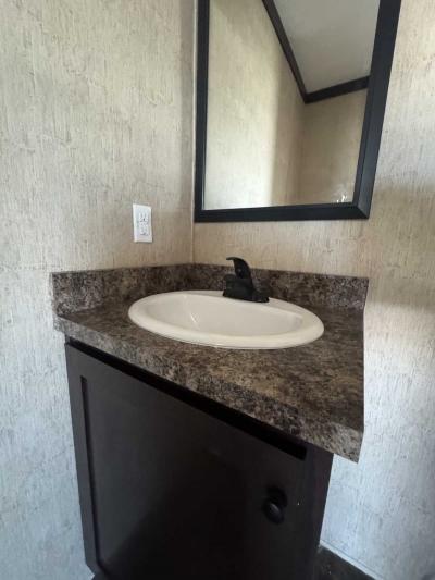 Photo 5 of 34 of home located at 4000 E 134th Street #1007 Chicago, IL 60633
