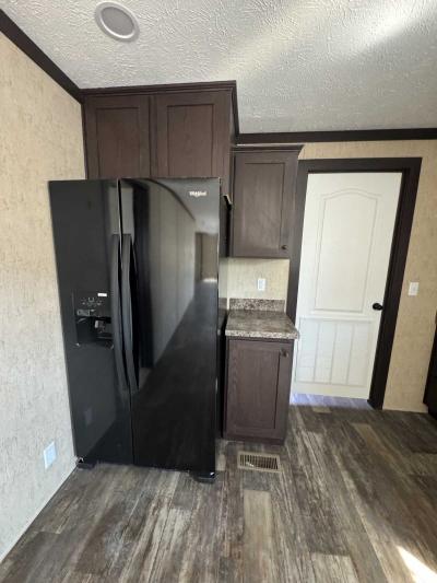 Photo 3 of 34 of home located at 4000 E 134th Street #1007 Chicago, IL 60633
