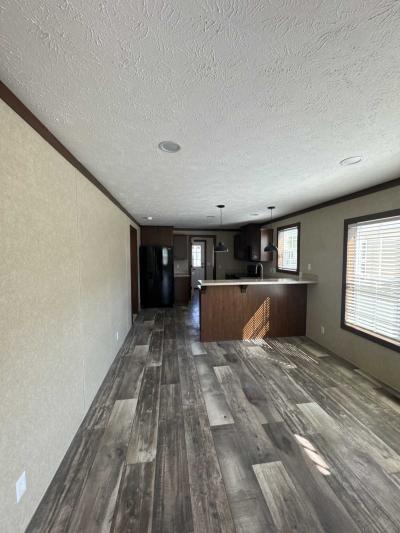 Photo 3 of 30 of home located at 4000 E 134th Street #1003 Chicago, IL 60633