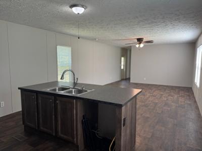 Photo 4 of 15 of home located at 4001 Lesslie Hwy Catawba, SC 29704