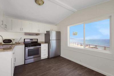 Photo 4 of 30 of home located at 428 4th Avenue Pacifica, CA 94044