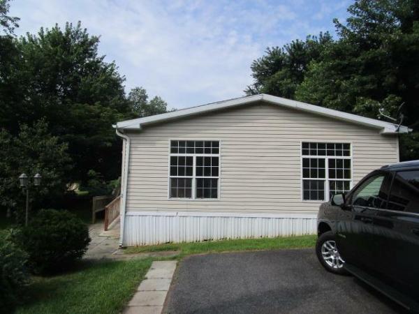 Photo 1 of 2 of home located at Countryview Mhp 2 Jason Dr East Berlin, PA 17316