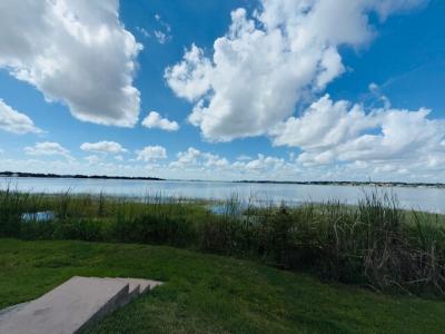 Photo 2 of 17 of home located at 153 Juliana Blvd. Auburndale, FL 33823