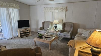 Photo 5 of 21 of home located at 7001 W Rushport Lane Homosassa, FL 34446