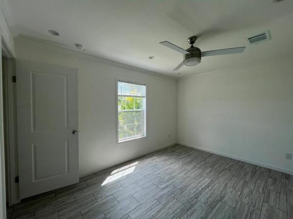 2025 Champion - Lake City Gulfport Mobile Home