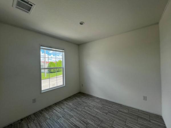 2025 Champion - Lake City Gulfport Mobile Home