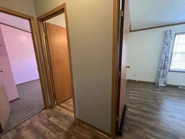 1997 Commodore n/a Mobile Home