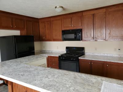 Photo 4 of 10 of home located at 6983 Shawnee Dr Romulus, MI 48174