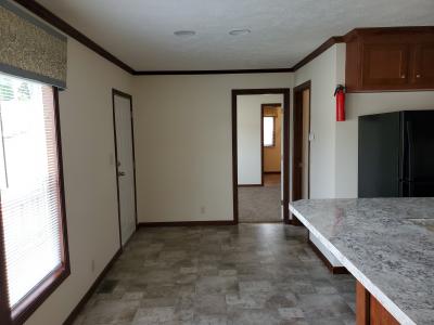 Photo 5 of 10 of home located at 6983 Shawnee Dr Romulus, MI 48174