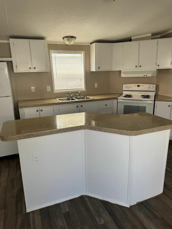 2003 Oakwood Homes Corp Oakwood 1000 Series Mobile Home