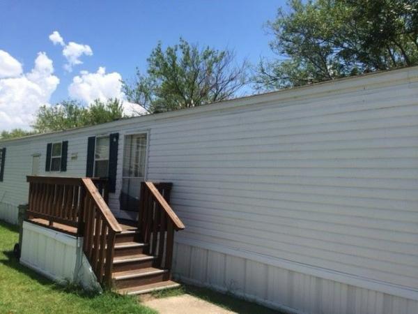 2005 Oakwood Homes Corp Mobile Home For Sale