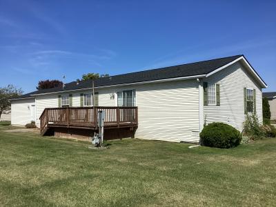 Photo 5 of 15 of home located at 140 Lincoln Circle Saline, MI 48176