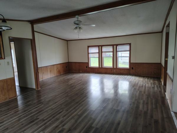 1988 Holly Park Mobile Home