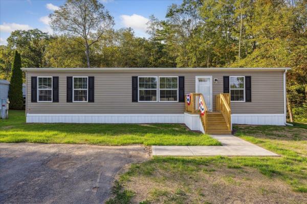 2025 Champion/Redman 84 NWD-A-25201  Home