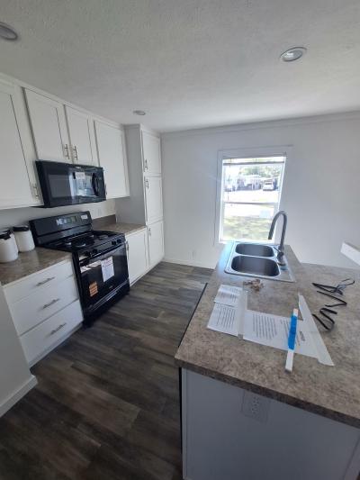 Mobile Home at 49 Leisure Lane Anderson, IN 46013