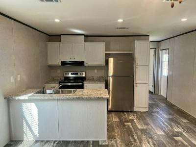 Photo 4 of 17 of home located at 69 Tower Manor Cir E Auburndale, FL 33823