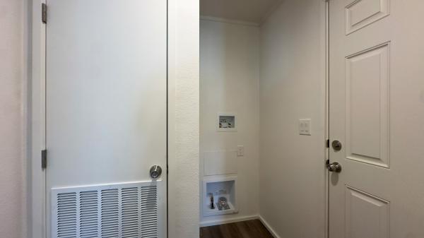 2025 Silvercrest Mobile Home