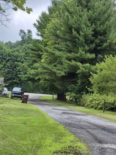Mobile Home at 10219 Center Penn Lake Rd- Vacant Lot Conneaut Lake, PA 16316