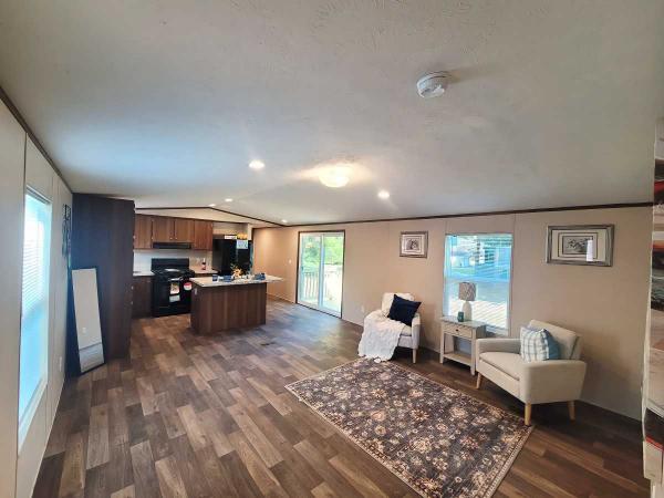 Photo 1 of 2 of home located at 71 Deerwood Park Centralia, IL 62801