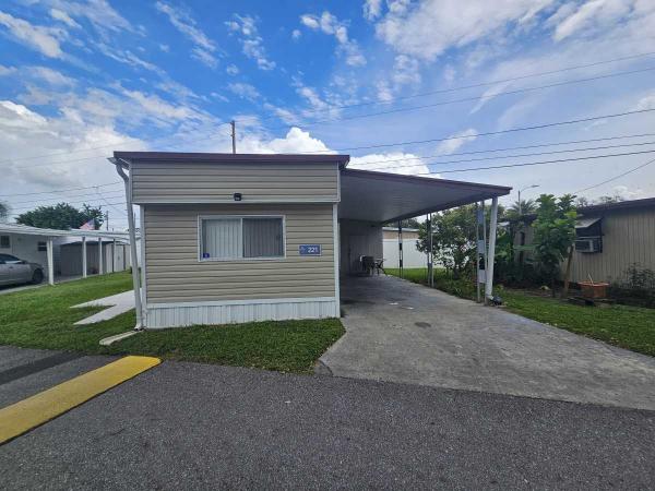 SKYLN Mobile Home For Sale